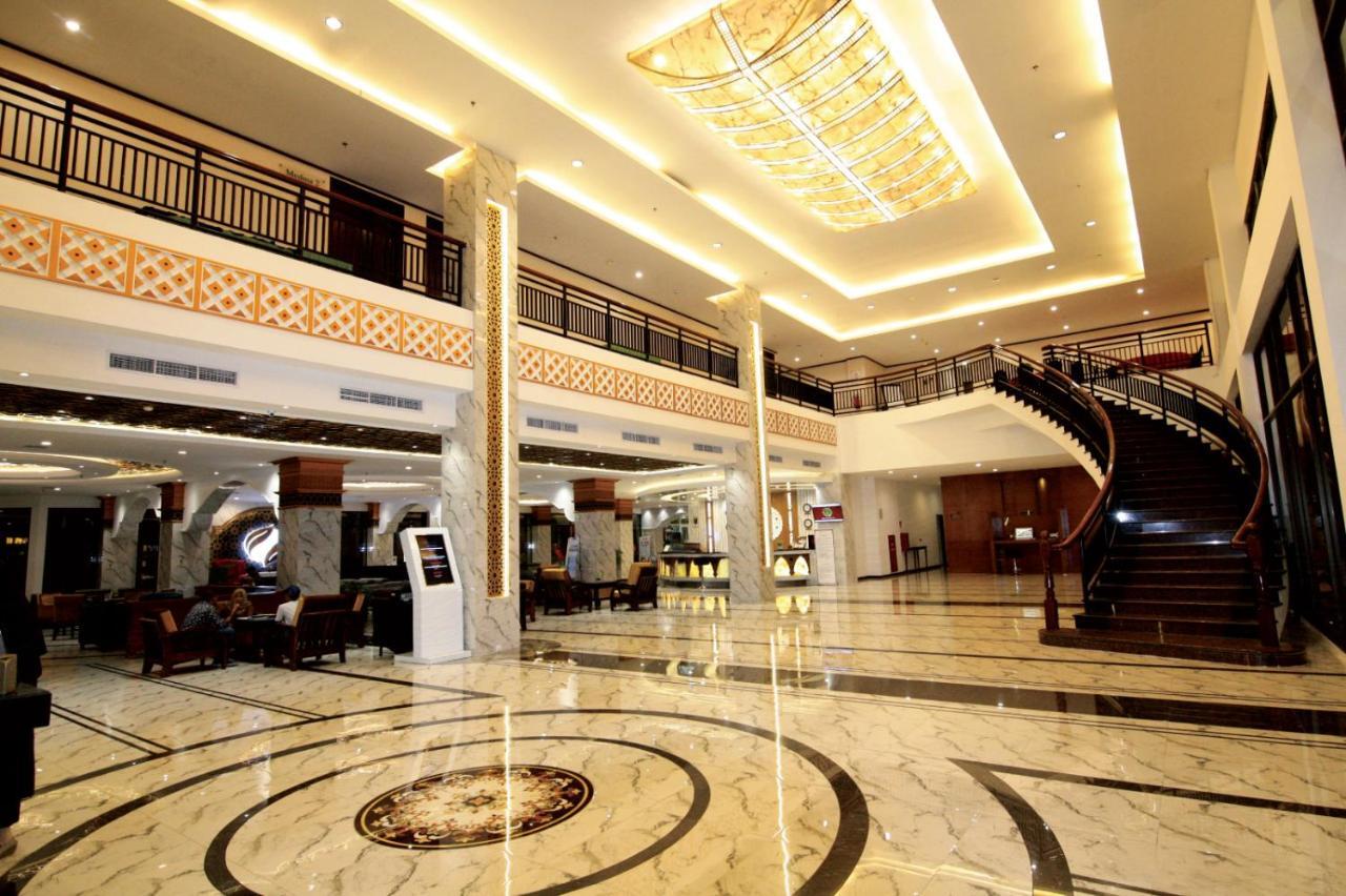 Hermes Palace Hotel Banda Aceh Exterior foto